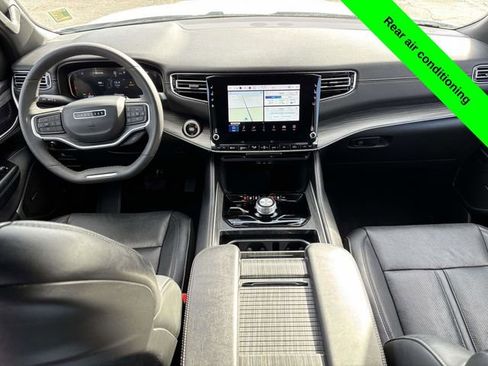 Used 2023 Jeep Wagoneer L Series II image 30