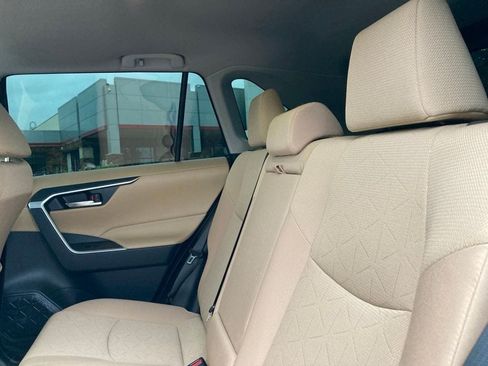 Used 2025 Toyota RAV4 XLE w/ Convenience Package AWD/4WD image 11