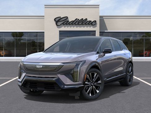 New 2026 Cadillac Optiq Luxury 2 w/ LPO, Floor Liner Package AWD/4WD image 6