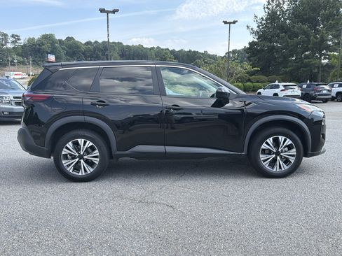 Used 2023 Nissan Rogue SV AWD/4WD image 18
