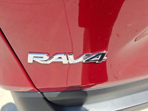 Used 2025 Toyota RAV4 LE AWD/4WD image 13