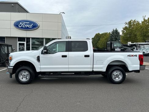 Used 2022 Ford F250 XL w/ Power Equipment Group image 3