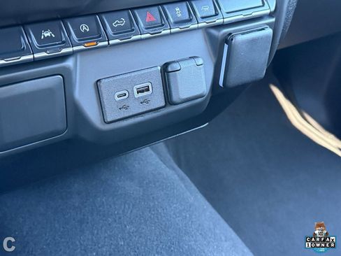 Certified 2025 Chevrolet Silverado 1500 Custom image 21