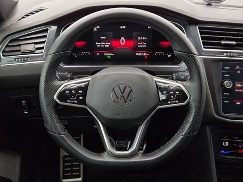 Used 2023 Volkswagen Tiguan SE R-Line FWD image 19