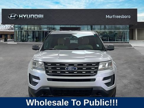 Used 2016 Ford Explorer FWD image 2