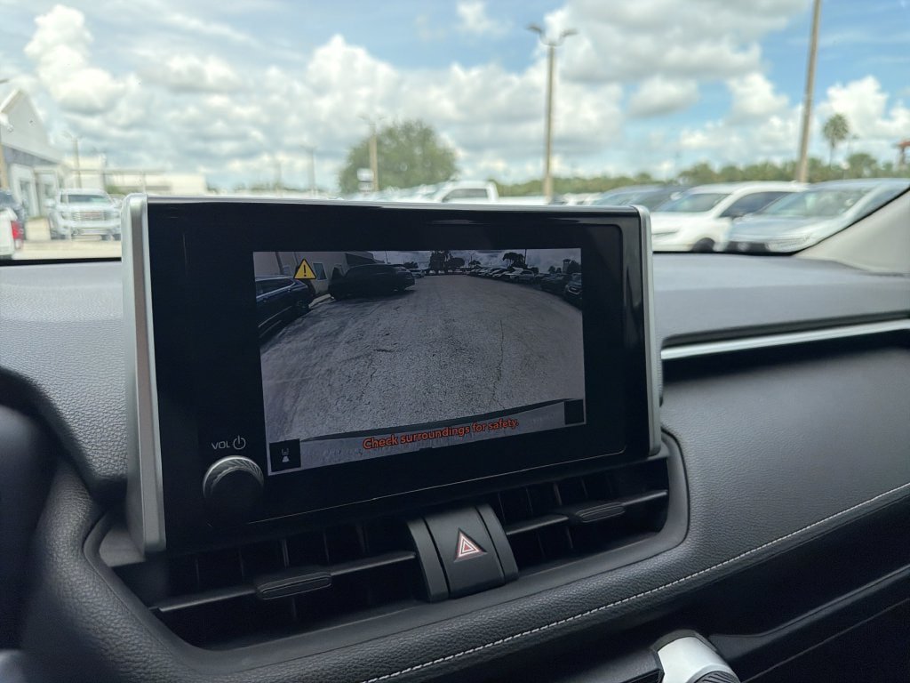 Used 2024 Toyota RAV4 LE AWD/4WD image 22
