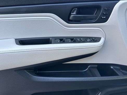 Used 2025 Honda Odyssey EX-L image 11