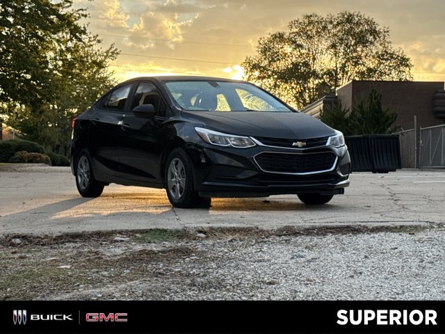 Used 2018 Chevrolet Cruze LS FWD image 1