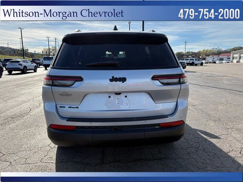 Used 2023 Jeep Grand Cherokee L Laredo image 7
