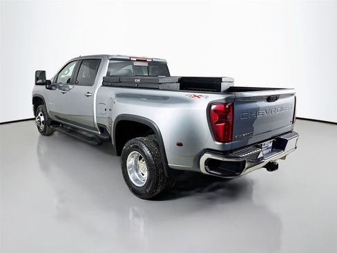 Used 2024 Chevrolet Silverado 3500 LT w/ Convenience Package image 6