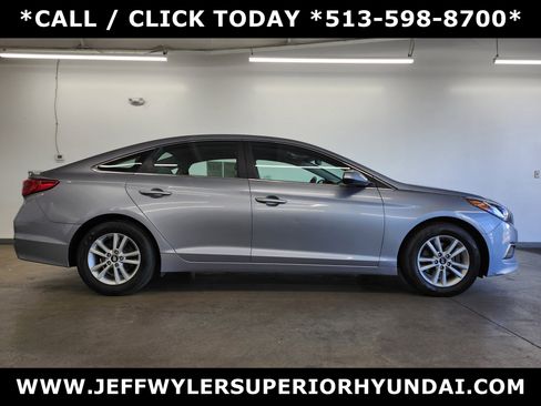 Used 2016 Hyundai Sonata SE w/ Cargo Package image 2