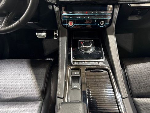 Used 2019 Jaguar F-PACE S image 20