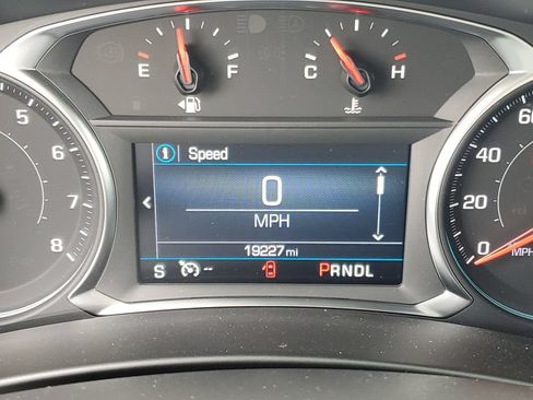 Certified 2024 Chevrolet Equinox RS FWD image 12