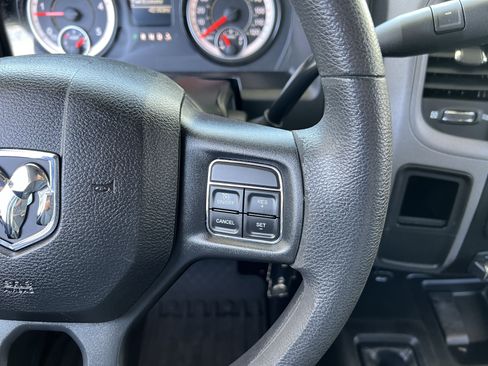 Used 2018 RAM 2500 Tradesman w/ Chrome Appearance Group AWD/4WD image 25