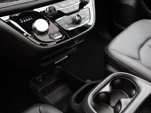 New 2026 Chrysler Pacifica Select w/ S Appearance Package FWD image 24
