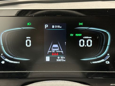 Used 2023 Kia Sportage LX image 9