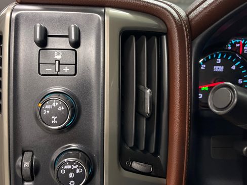 Used 2014 Chevrolet Silverado 1500 High Country w/ High Country Premium Package image 20