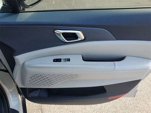 New 2026 Kia Carnival EX image 10