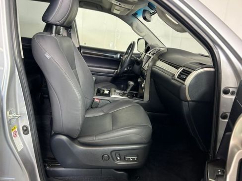 Used 2018 Lexus GX 460 w/ Navigation Package AWD/4WD image 27