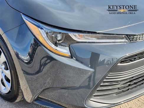 Used 2025 Toyota Corolla LE image 9