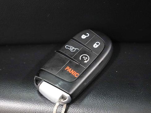 Used 2021 Jeep Grand Cherokee Limited image 46