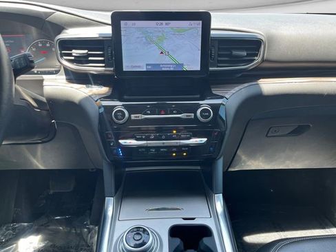 Used 2023 Ford Explorer Limited AWD/4WD image 13