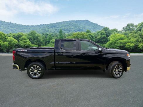 Used 2024 Chevrolet Silverado 1500 LT AWD/4WD image 20