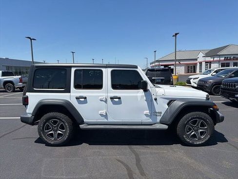 Used 2018 Jeep Wrangler Unlimited Sport S AWD/4WD image 8