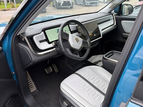 Used 2024 Rivian R1S Adventure AWD/4WD image 5