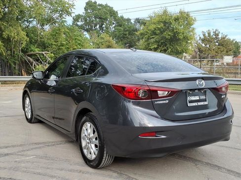 Used 2016 MAZDA MAZDA3 i Touring w/ Popular Equipment Package image 5