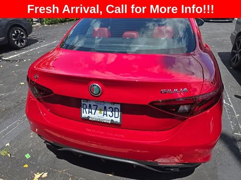 Used 2022 Alfa Romeo Giulia Veloce AWD/4WD image 34