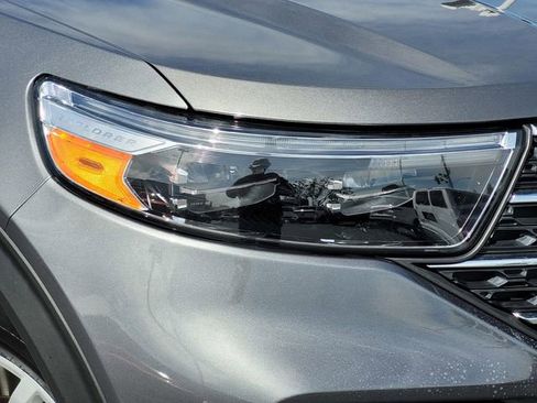 Used 2023 Ford Explorer XLT RWD image 11
