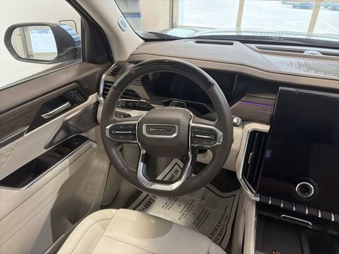 Used 2025 GMC Acadia Denali w/ Super Cruise Package image 34