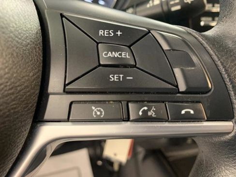 Used 2017 Nissan Rogue S FWD image 12