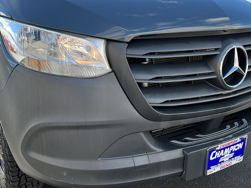 Used 2019 Mercedes-Benz Sprinter 144 image 10