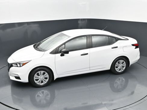 Used 2021 Nissan Versa S image 27