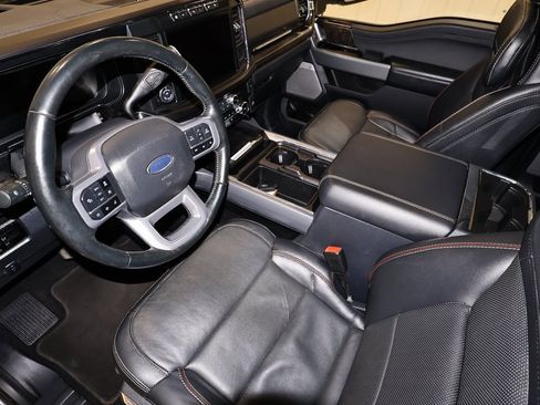 Used 2024 Ford F350 Lariat w/ Lariat Ultimate Package image 32