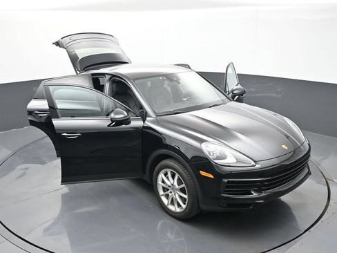 Used 2023 Porsche Cayenne Coupe w/ Premium Package AWD/4WD image 33