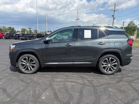 Used 2020 GMC Terrain Denali w/ Denali Premium Package AWD/4WD image 4
