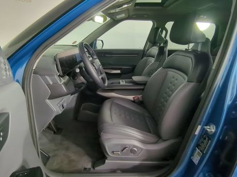 Used 2024 Kia EV9 Wind AWD/4WD image 19