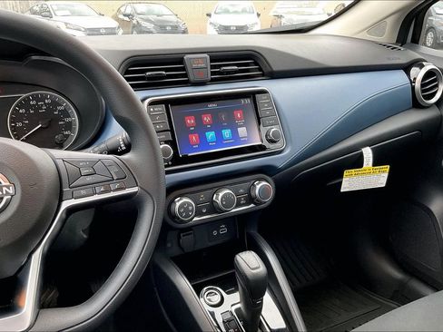 Used 2025 Nissan Versa SV w/ Trunk Package FWD image 9