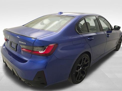 New 2026 BMW 330i xDrive Sedan w/ M Sport Package AWD/4WD image 9