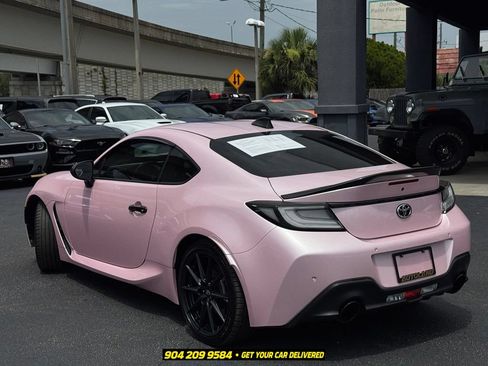 Used 2023 Toyota GR86 Premium w/ ALL Weather Mat Package (TMS) RWD image 5