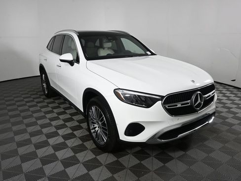 Certified 2026 Mercedes-Benz GLC 300 image 24