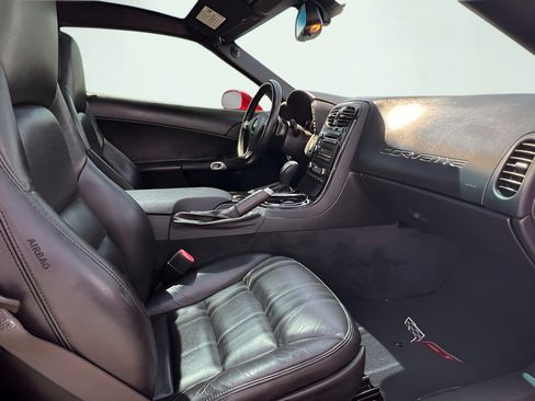 Used 2009 Chevrolet Corvette Coupe w/ Preferred Equipment Group RWD image 22