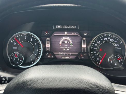 Used 2022 RAM 1500 Big Horn w/ Night Edition AWD/4WD image 23