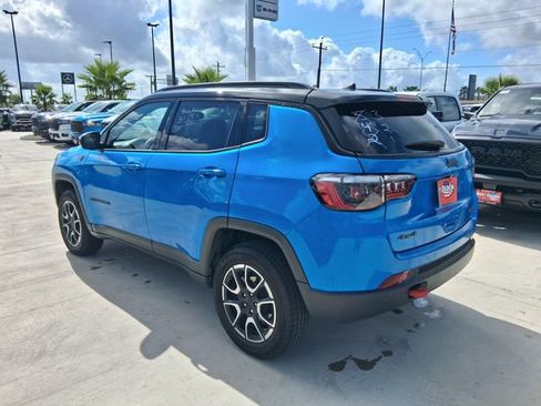 Used 2024 Jeep Compass Trailhawk AWD/4WD image 5