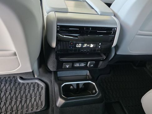 New 2026 Jeep Grand Wagoneer 2WD w/ Premium Group I image 11