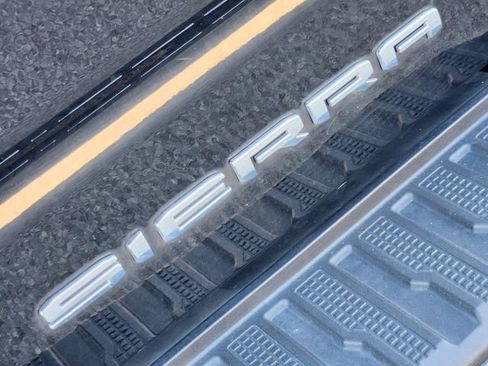 Used 2024 GMC Sierra 1500 Denali w/ Denali Reserve Package image 9