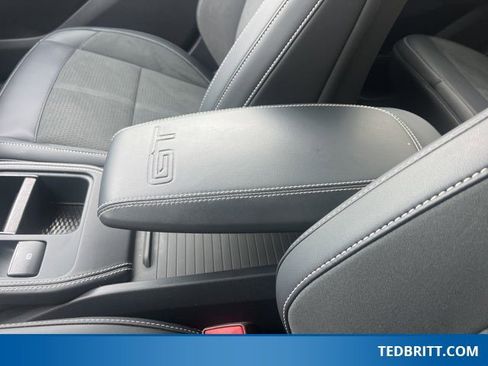 Certified 2025 Ford Mustang Mach-E GT image 37